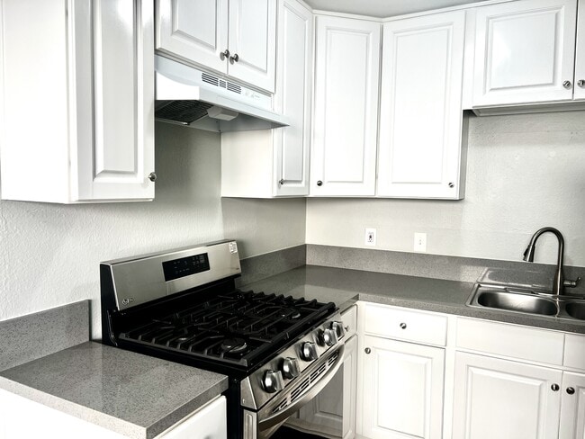 Photo - 121 Madison Ave Unit 1