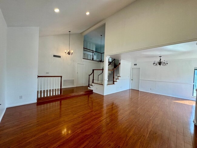 Photo - Very Spacious home in the desirable Porter Ranch area with a separate detached guest house