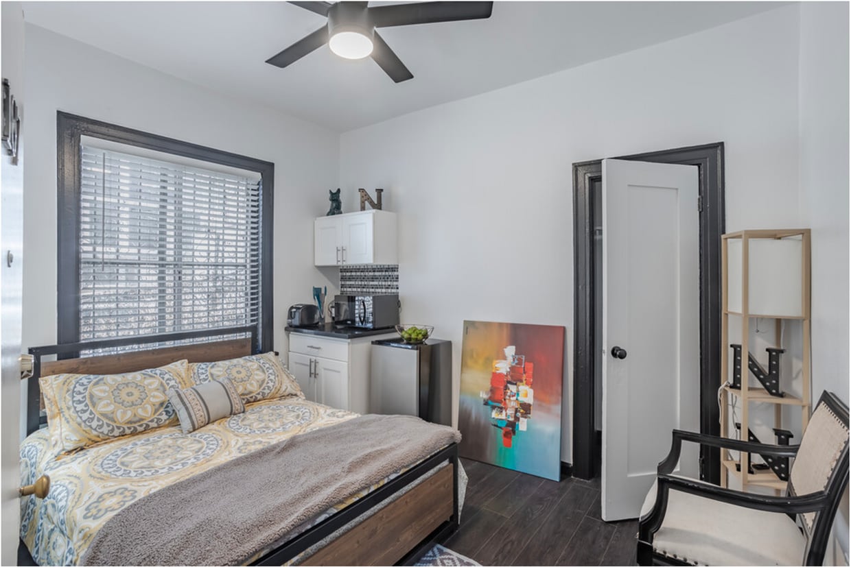 Floor Plan - Bachelor w Countertop