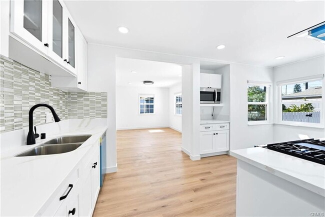 Photo - 2704 184th St