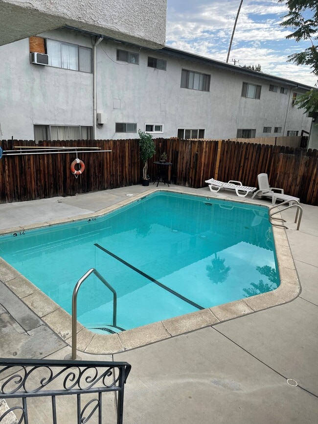 Photo - 6822 Milwood Ave
