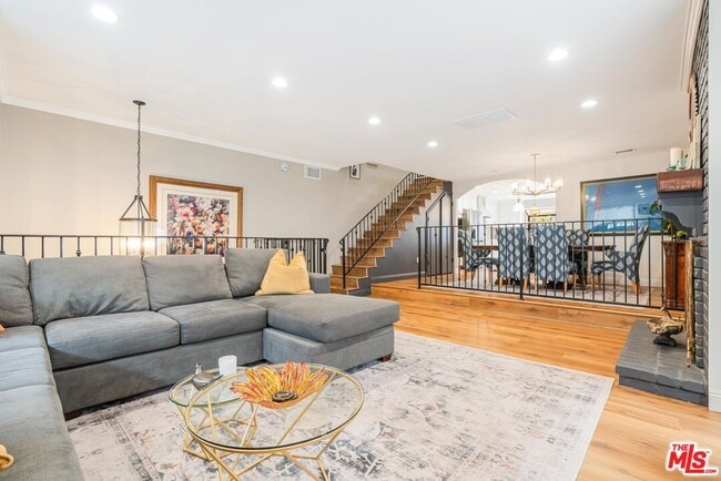 Photo - 18100 Burbank Blvd Unit 26