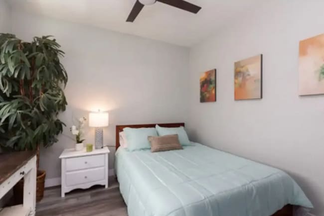 This home shares 1 common wall. - This home shares 1 common wall. Unit #B