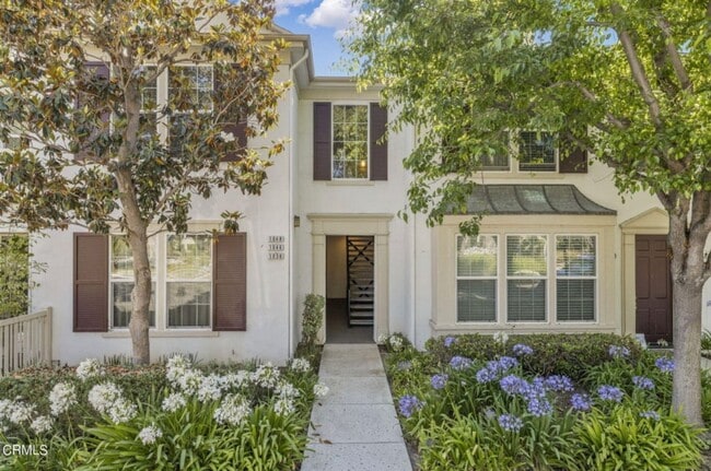 Building Photo - Ventura | 2 Bed + 2 Bath | Holiday Condo