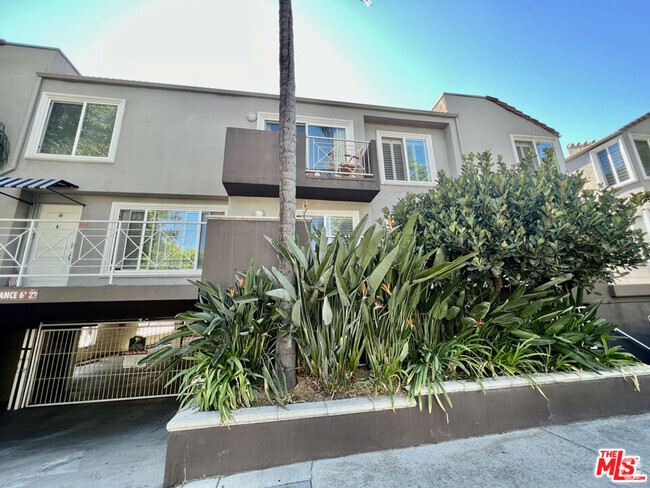 Building Photo - 355 N Maple St Unit 201 Rental