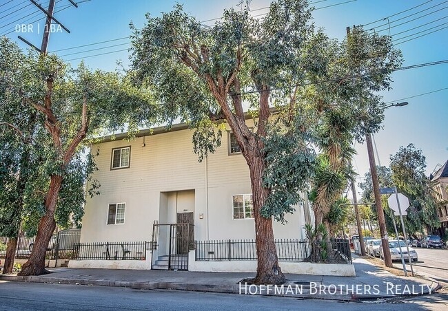 Photo - 1866 W 11th St Unit 5