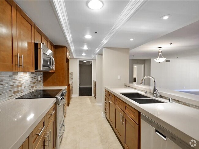 Building Photo - 10660 Wilshire Blvd Unit 705 Rental