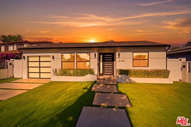 Photo - 5735 Saloma Ave