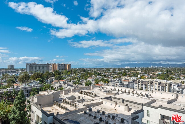 Photo - 13700 Marina Pointe Dr Unit 1022