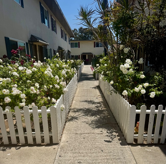 Photo - 1978 Maple Ave