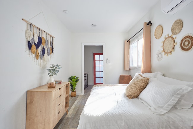 Photo - 1053 N Eastman Ave Unit Studio