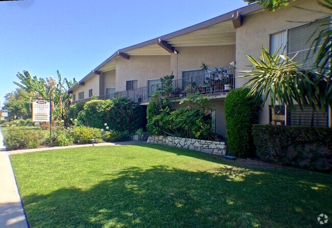 Building Photo - Tarzana Gardens Rental