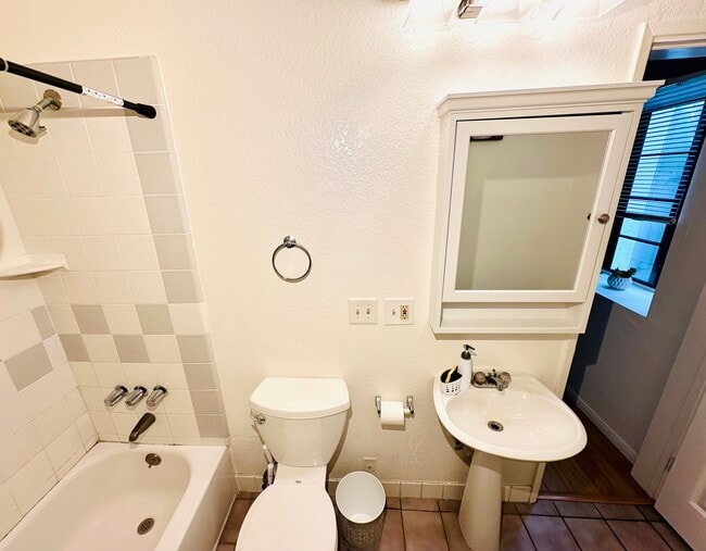 Photo - 4242 La Salle Ave Unit 4242 La Salle Ave. #A