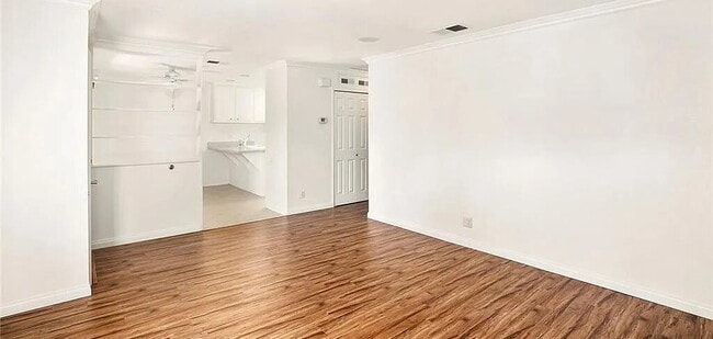 Photo - "Charming 1-Bedroom Retreat: Cozy 717 Sq Ft Haven in Sunny CA!"