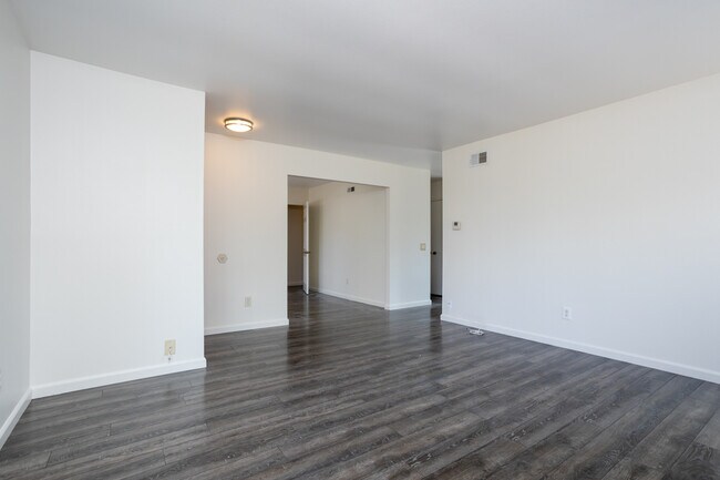 Photo - 1701 Old Mill Rd