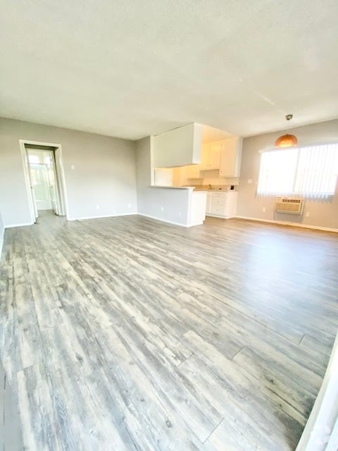 Building Photo - 10537 Rose Ave Unit 31 Rental