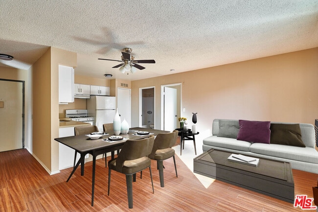 Photo - 820 S St Andrews Pl Unit 301