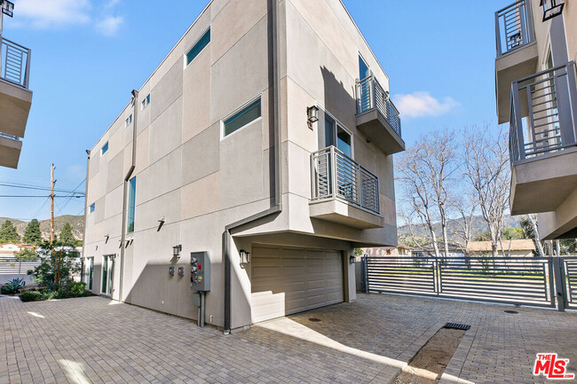 Photo - 15106 Roxford St Unit 13621