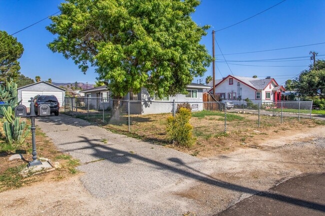 Photo - 1364 Turquoise Ave