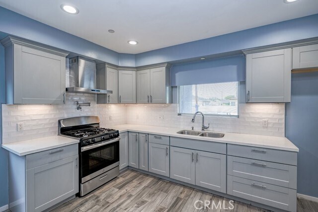 Photo - 6719 Vineland Ave