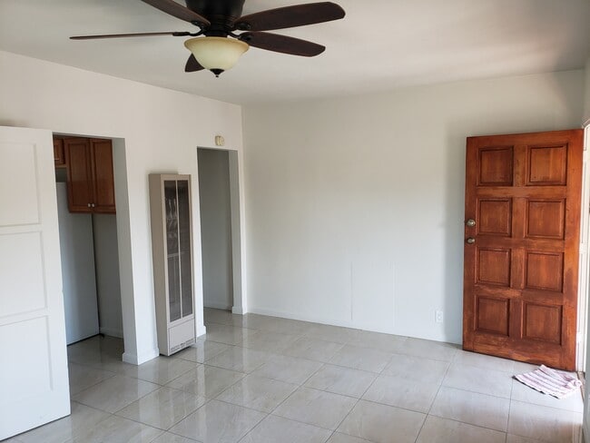 Photo - 817 N Wilton Pl Unit 817