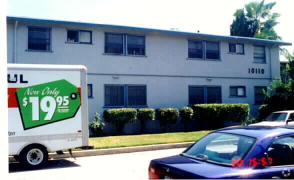 Building Photo - 10110 Camarillo Pl Rental