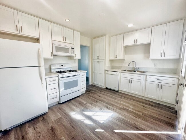 Photo - NANCY DRIVE DUPLEX Unit 6108