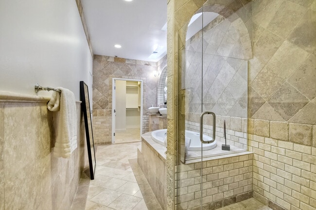 Photo - 950 Sixth Avenue Unit 542
