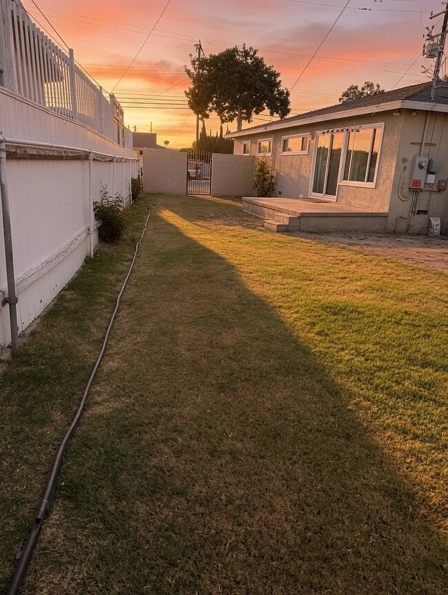 Photo - 14779 Nanry St