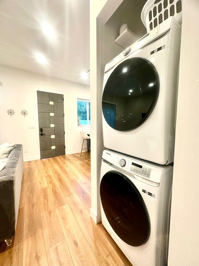 Photo - 22951 Valerio St