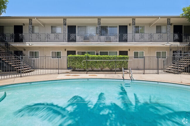 Mardi Gras Apartments - Mardi Gras Apartments