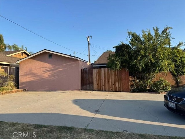 Photo - 2032 Victoria Dr