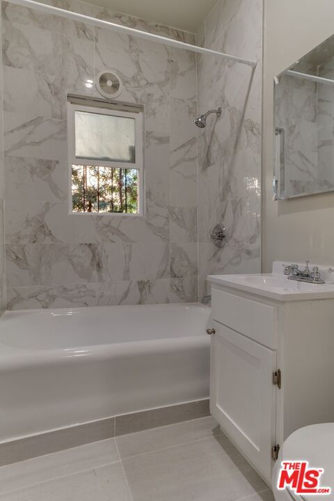 Photo - 730 S Catalina St