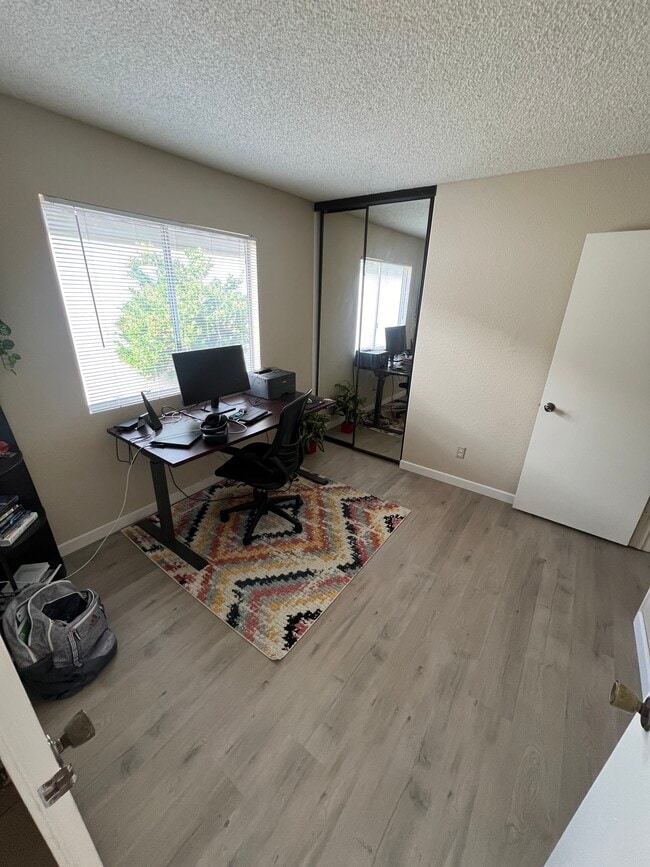 Photo - 4759 Gardenia St