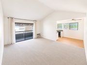 Photo - 160 Streamwood Unit 160 Streamwood