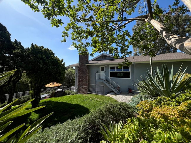 Photo - 420 Tamarac Drive