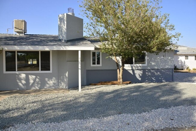 Photo - 18240 Catalpa St