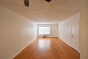 Photo - 4930 Whitsett Ave Apartment Unit 06