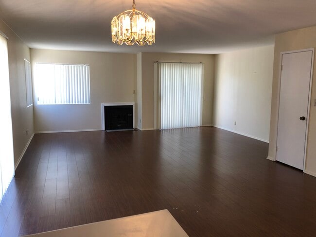 Photo - 401 W Dryden St Unit 211