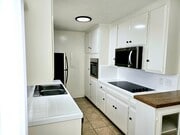 Photo - 1830 Greenfield Ave Apartments Unit 15