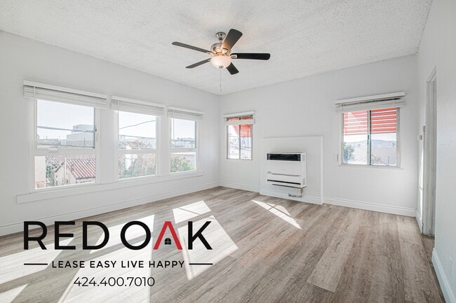 Building Photo - 350 E Cypress Ave Unit 16N