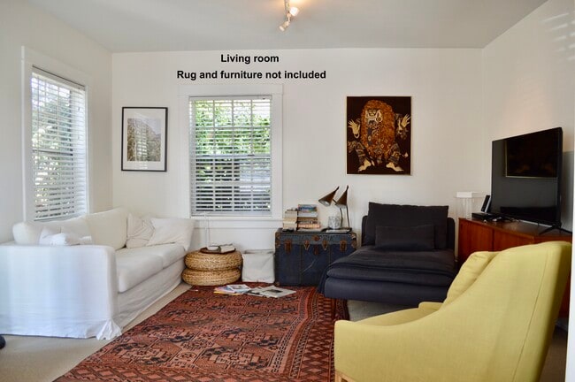 Photo - 648 Woodlawn Ave