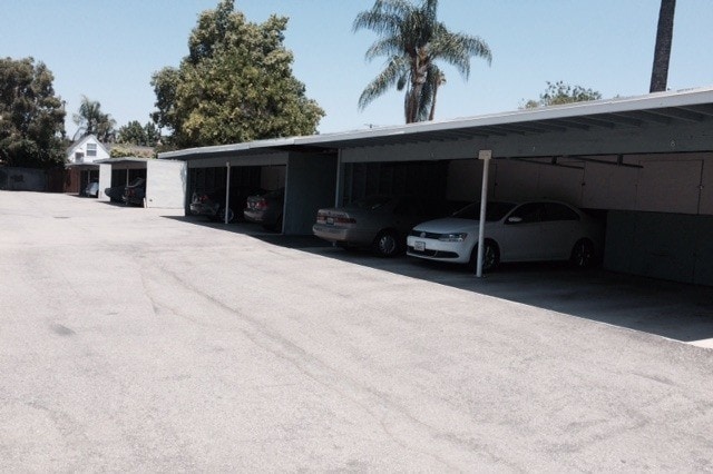 Photo - 4941 Whitsett Ave