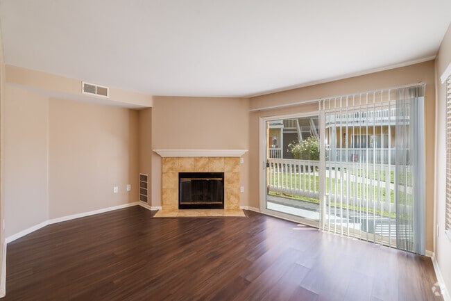 3BR, 2BA - 1,350SF - Living Room - The Cove at Bear Valley