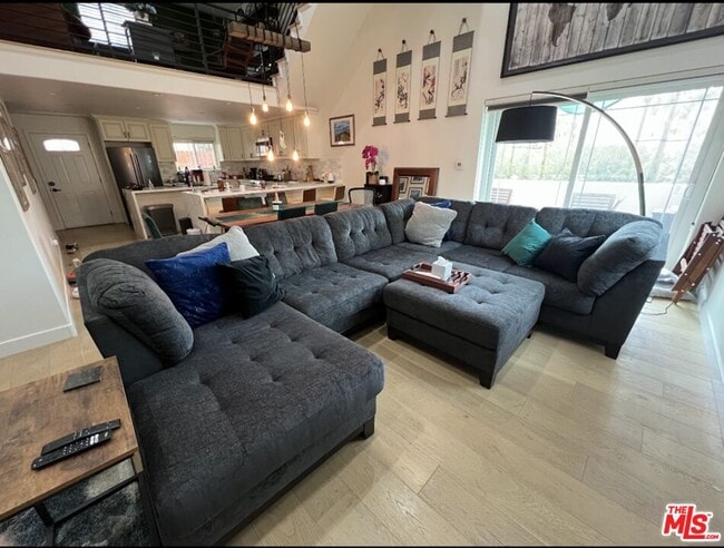 Photo - 5019 W Maplewood Ave