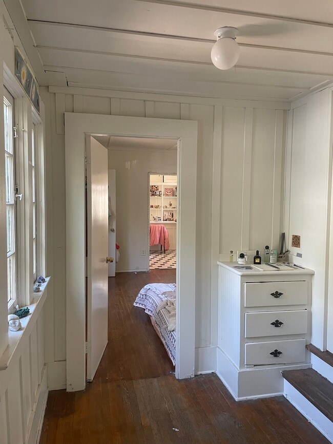 Photo - 8337 Lookout Mountain Ave