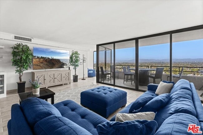 Building Photo - 4316 Marina City Dr Unit 927