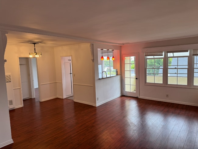 Photo - 2028 Beachwood Dr Unit 300