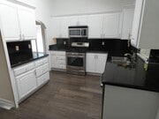 Photo - Gorgeous 4 bedroom & 3 bathroom house