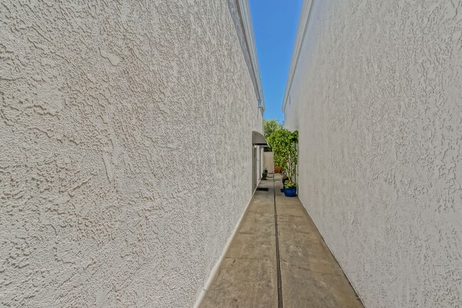 Photo - RECENTLY REMODELED, BRIGHT & AIRY 3BR2BA G...